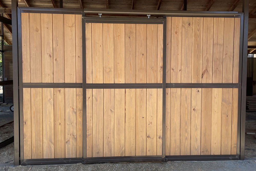 back panel with sliding paddock door
