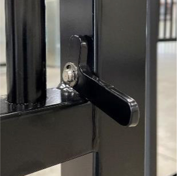 Sliding door flip latch